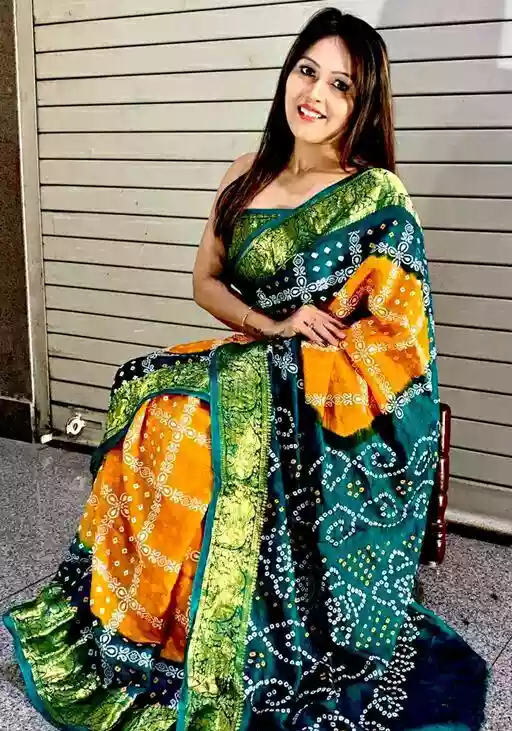 Hathi Gharchola Bandhani Saree